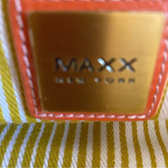 MAXX NEW YORK CORAL-ORANGE RATTAN SATCHEL WITH LEATHER TRIM - Picture 5 of 10